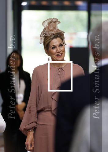 Amsterdam 29 mei 2024
Koningin Maxima bezoekt Codam College dat 5 jaar bestaat . Corinne Goddijn begeleidt haar . Ook prins Constantijn is aanwezig.