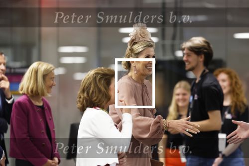 Amsterdam 29 mei 2024
Koningin Maxima bezoekt Codam College dat 5 jaar bestaat . Corinne Goddijn begeleidt haar . Ook prins Constantijn is aanwezig.