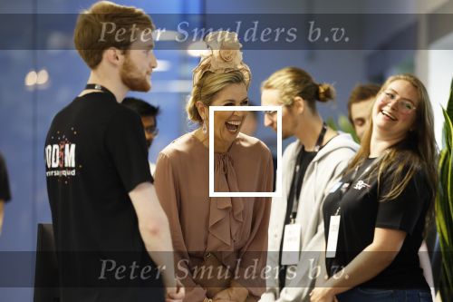 Amsterdam 29 mei 2024
Koningin Maxima bezoekt Codam College dat 5 jaar bestaat . Corinne Goddijn begeleidt haar . Ook prins Constantijn is aanwezig.