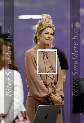 Amsterdam 29 mei 2024
Koningin Maxima bezoekt Codam College dat 5 jaar bestaat . Corinne Goddijn begeleidt haar . Ook prins Constantijn is aanwezig.