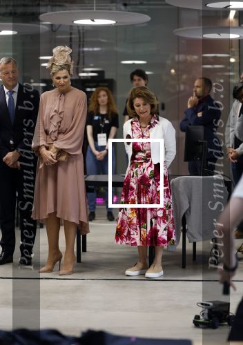 Amsterdam 29 mei 2024
Koningin Maxima bezoekt Codam College dat 5 jaar bestaat . Corinne Goddijn begeleidt haar . Ook prins Constantijn is aanwezig.