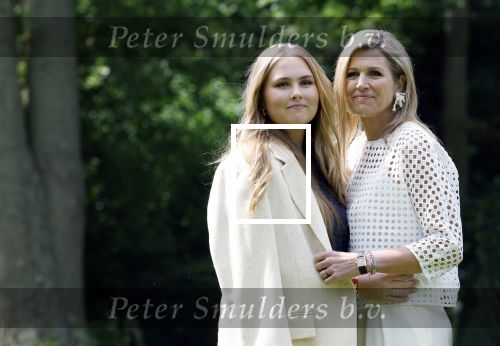 Den Haag 7 juni 2024
Fotouurte met de koninklijke familie op Huis ten Bosch .
Aanwezig Koning Willem Alexander Koningin Maxima Prinses Amalia Prinses Alexia Prinses Ariane en hun hondje Rambo.