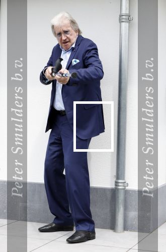 Fijnaart 31 mei 2024
BBQ bij fam Bauer in de tuin . Frans Bauer maakt samen met Lee Towers bekend dat hij dit jaar twee keer in Ahoy op graat treden. Aanwezig Frans Bauer Mariska Bauer Christiaan Bauer ( met vriendin Kim) Frans Bauer jr Jan Bauer en Lucas Bauer .
