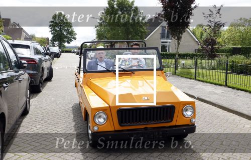 Fijnaart 31 mei 2024
BBQ bij fam Bauer in de tuin . Frans Bauer maakt samen met Lee Towers bekend dat hij dit jaar twee keer in Ahoy op graat treden. Aanwezig Frans Bauer Mariska Bauer Christiaan Bauer ( met vriendin Kim) Frans Bauer jr Jan Bauer en Lucas Bauer . Lee Towers en zanger Kafke