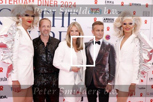 Amsterdam 8 juni 2024
Het Amsterdam diner in AFAS live . Vele Bekende mensen en zakenmensen kwamen naar het gala waar geld opgehaald wordt voor het aids fonds.  
Linda de Mol met Iebele v d Meulen en Roel Veltmeijer