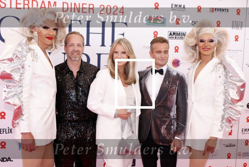 Amsterdam 8 juni 2024
Het Amsterdam diner in AFAS live . Vele Bekende mensen en zakenmensen kwamen naar het gala waar geld opgehaald wordt voor het aids fonds.  
Linda de Mol met Iebele v d Meulen en Roel Veltmeijer