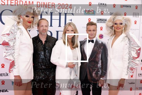 Amsterdam 8 juni 2024
Het Amsterdam diner in AFAS live . Vele Bekende mensen en zakenmensen kwamen naar het gala waar geld opgehaald wordt voor het aids fonds.  
Linda de Mol met Iebele v d Meulen en Roel Veltmeijer