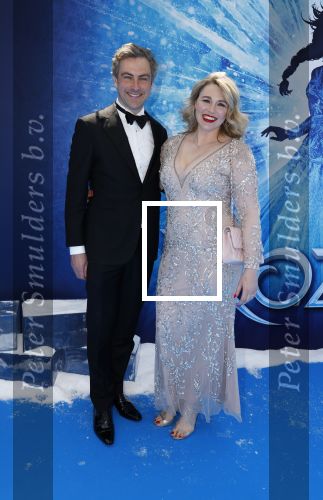 Scheveningen 9 juni 2024
Premiere Frozen in het Afas circustheater. Lisa Loeb met partner
