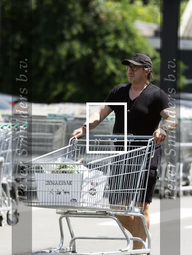 Alkmaar 26 juni 2024
Marco Borsato doe boodschappen bij de sligro in Alkmaar