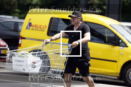 Alkmaar 26 juni 2024
Marco Borsato doe boodschappen bij de sligro in Alkmaar