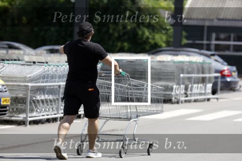 Alkmaar 26 juni 2024
Marco Borsato doe boodschappen bij de sligro in Alkmaar
