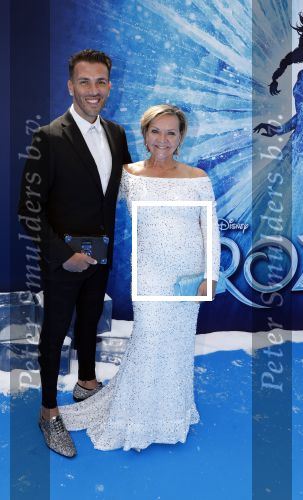 Scheveningen 9 juni 2024
Premiere Frozen in het Afas Circustheater. Mariska v Kolck kwam met een kennis