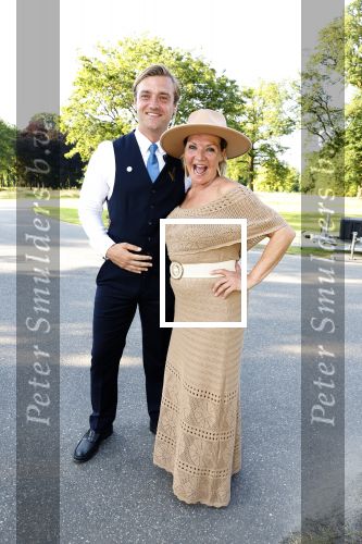 Haarzuilens 26 juni 2024
Nationale haringparty op kasteel de Haar. Mariska v Kolck .Haar zoon werkte als beveiliger