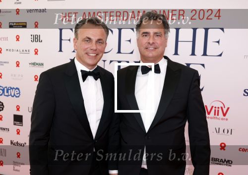 Amsterdam 8 juni 2024
Het Amsterdam diner in AFAS live . Vele Bekende mensen en zakenmensen kwamen naar het gala waar geld opgehaald wordt voor het aids fonds. Mark Harbers met partner