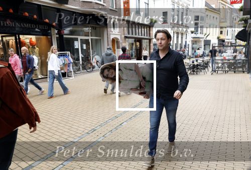 Groningen 1 juni 2024
Prinses Amalia zzou vanaf volgend schooljaar in Gronigen gaan studeren . Ze is meerdere keren gezien bij VV dagen bij studentenvereiniging Vindicat . Vandaag was er een inloopdag in het hoofdgebbouw van Vindicat . Story verslaggever Matthijs Albers nam \
