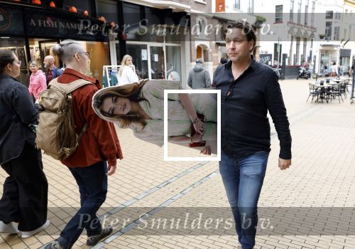 Groningen 1 juni 2024
Prinses Amalia zzou vanaf volgend schooljaar in Gronigen gaan studeren . Ze is meerdere keren gezien bij VV dagen bij studentenvereiniging Vindicat . Vandaag was er een inloopdag in het hoofdgebbouw van Vindicat . Story verslaggever Matthijs Albers nam \