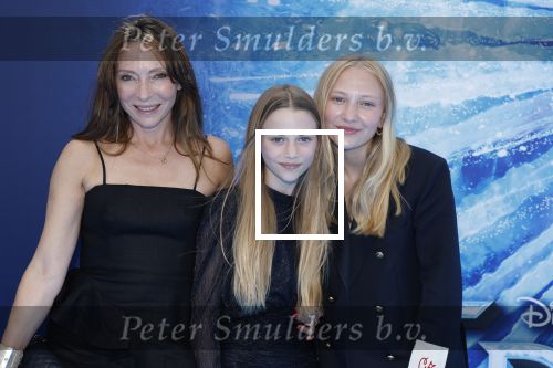 Scheveningen 9 juni 2024
Premiere Frozen in het Afas circustheater. May Britt Mobach met dochters
