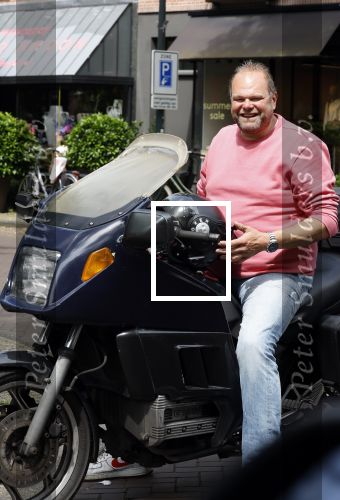 Amsterdam 20 juni 2024
Menno Kohler op zijn motor . Menno is ruim 40 kg afgevallen .