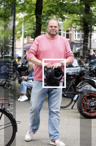 Amsterdam 20 juni 2024
Menno Kohler op zijn motor . Menno is ruim 40 kg afgevallen .