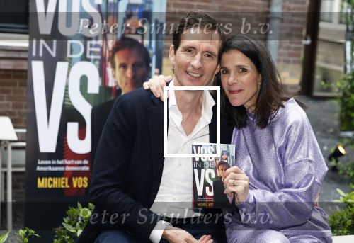 Amsterdam 27 mei 2024
Boekpresentatie Michiel Vos ook zijn vrouw Alexandra Pelosi is aanwezig in het College Hotel.