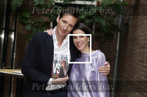 Amsterdam 27 mei 2024
Boekpresentatie Michiel Vos ook zijn vrouw Alexandra Pelosi is aanwezig in het College Hotel.
