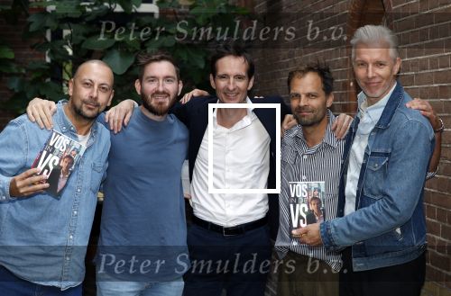 Amsterdam 27 mei 2024
Boekpresentatie Michiel Vos  in het College Hotel.  Michiel Vos met Paul Barewijk Kevin Groeneweg Daan Nieber en Arno Kantelberg