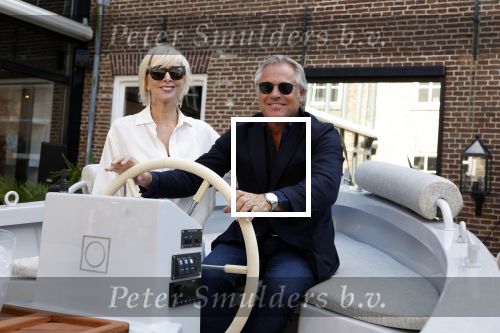 Naarden 19 juni 2024
Presentatie stormer sloep ism Monique des Bouvrie bij het Arsenaal. Bob Wisse en Jan des Bouvrie jr  zijn al hun hele leven vrienden . Monique des Bouvrie met partner Otto Klein
