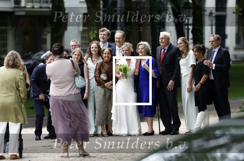 Den Haag 31 mei 2024
Nada v Nie en haar man Frank Bakker bij een trouwerij / bruiloft in Den Haag .