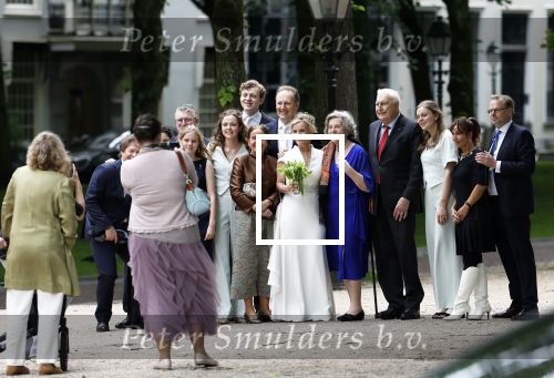 Den Haag 31 mei 2024
Nada v Nie en haar man Frank Bakker bij een trouwerij / bruiloft in Den Haag .