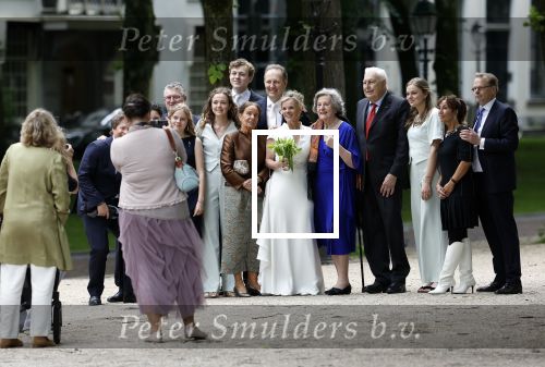 Den Haag 31 mei 2024
Nada v Nie en haar man Frank Bakker bij een trouwerij / bruiloft in Den Haag .