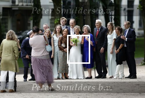 Den Haag 31 mei 2024
Nada v Nie en haar man Frank Bakker bij een trouwerij / bruiloft in Den Haag .