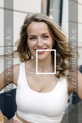 Wageningen 13 mei 2024
Presentatie musical 40-45 in hotel de Wereld met oa Soy Kroon Holly Brood Sjoerd Pleijsier Babette v Veen Kees Boot Frits Barend Dorian Bindels Gaia Aikman en Niniane Everaert.