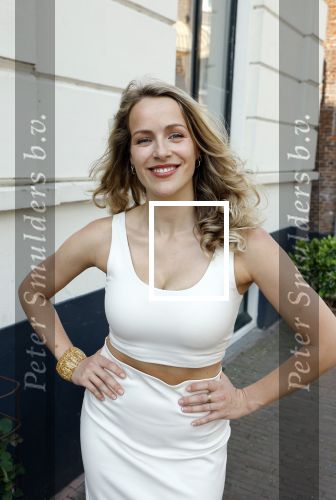 Wageningen 13 mei 2024
Presentatie musical 40-45 in hotel de Wereld met oa Soy Kroon Holly Brood Sjoerd Pleijsier Babette v Veen Kees Boot Frits Barend Dorian Bindels Gaia Aikman en Niniane Everaert.
