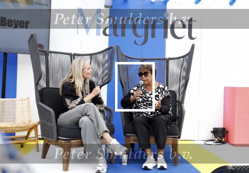 Vijfhuizen 28 mei 2024
Noraly Beyer wordt geinterviewd door Vivian Slingerland op de Libelle zomerweek.