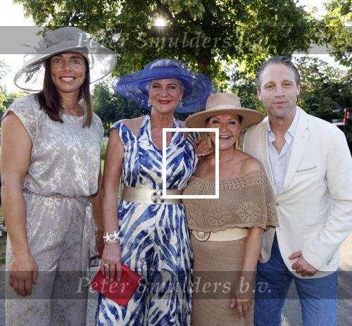 Haarzuilens 26 juni 2024
Nationale haringparty op kasteel de Haar. Nouchka Fontijn Justine Marcella Mariska v Kolck en Joost Ringeling