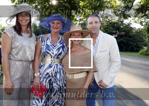 Haarzuilens 26 juni 2024
Nationale haringparty op kasteel de Haar. Nouchka Fontijn Justine Marcella Mariska v Kolck en Joost Ringeling
