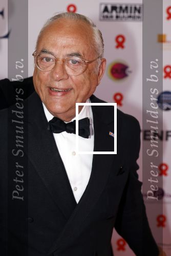 Amsterdam 8 juni 2024
Het Amsterdam diner in AFAS live . Vele Bekende mensen en zakenmensen kwamen naar het gala waar geld opgehaald wordt voor het aids fonds. Oscar Hammerstein met een kennis