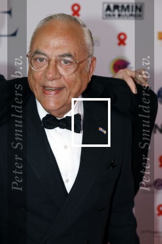 Amsterdam 8 juni 2024
Het Amsterdam diner in AFAS live . Vele Bekende mensen en zakenmensen kwamen naar het gala waar geld opgehaald wordt voor het aids fonds. Oscar Hammerstein met een kennis