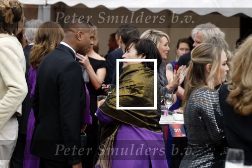Amsterdam 8 juni 2024
Het Amsterdam diner in AFAS live . Vele Bekende mensen en zakenmensen kwamen naar het gala waar geld opgehaald wordt voor het aids fonds. Patrick Kluivert en Liesbeth v Dijk