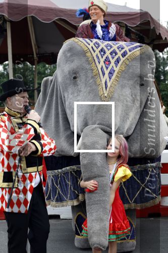 Lelystad 13 juni 2024
Rob kamphues en Jan Jaap v Roon organiseren met stichting groot hart een event , het grote race circus komt eraan, op de kartbaan in Lelystad .  Patrick Stoof is de presentator en ook Jack Plooij draagt zijn steentje bij.