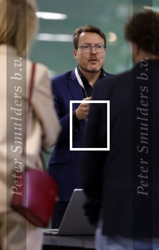 Amsterdam 29 mei 2024
Koningin Maxima bezoekt Codam College dat 5 jaar bestaat . Corinne Goddijn begeleidt haar . Ook prins Constantijn is aanwezig.