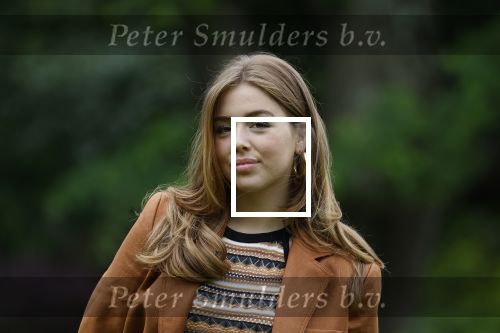 Den Haag 7 juni 2024
Fotouurte met de koninklijke familie op Huis ten Bosch .
Aanwezig Koning Willem Alexander Koningin Maxima Prinses Amalia Prinses Alexia Prinses Ariane en hun hondje Rambo.