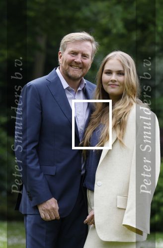 Den Haag 7 juni 2024
Fotouurte met de koninklijke familie op Huis ten Bosch .
Aanwezig Koning Willem Alexander Koningin Maxima Prinses Amalia Prinses Alexia Prinses Ariane en hun hondje Rambo.