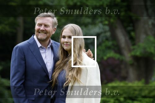 Den Haag 7 juni 2024
Fotouurte met de koninklijke familie op Huis ten Bosch .
Aanwezig Koning Willem Alexander Koningin Maxima Prinses Amalia Prinses Alexia Prinses Ariane en hun hondje Rambo.