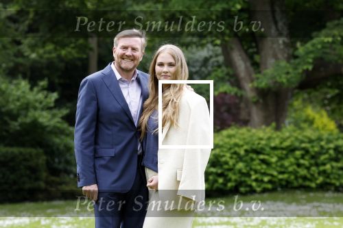 Den Haag 7 juni 2024
Fotouurte met de koninklijke familie op Huis ten Bosch .
Aanwezig Koning Willem Alexander Koningin Maxima Prinses Amalia Prinses Alexia Prinses Ariane en hun hondje Rambo.