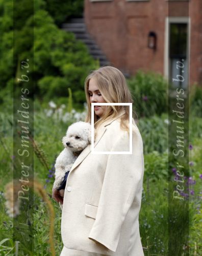 Den Haag 7 juni 2024
Fotouurte met de koninklijke familie op Huis ten Bosch .
Aanwezig Koning Willem Alexander Koningin Maxima Prinses Amalia Prinses Alexia Prinses Ariane en hun hondje Rambo.