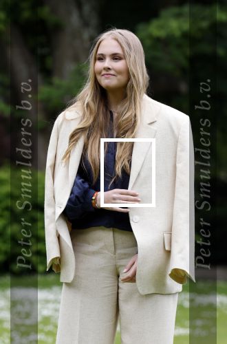 Den Haag 7 juni 2024
Fotouurte met de koninklijke familie op Huis ten Bosch .
Aanwezig Koning Willem Alexander Koningin Maxima Prinses Amalia Prinses Alexia Prinses Ariane en hun hondje Rambo.