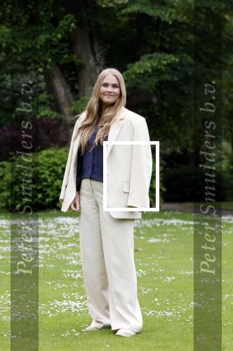 Den Haag 7 juni 2024
Fotouurte met de koninklijke familie op Huis ten Bosch .
Aanwezig Koning Willem Alexander Koningin Maxima Prinses Amalia Prinses Alexia Prinses Ariane en hun hondje Rambo.