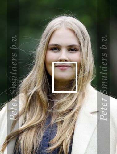 Den Haag 7 juni 2024
Fotouurte met de koninklijke familie op Huis ten Bosch .
Aanwezig Koning Willem Alexander Koningin Maxima Prinses Amalia Prinses Alexia Prinses Ariane en hun hondje Rambo.
