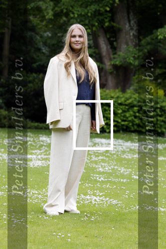 Den Haag 7 juni 2024
Fotouurte met de koninklijke familie op Huis ten Bosch .
Aanwezig Koning Willem Alexander Koningin Maxima Prinses Amalia Prinses Alexia Prinses Ariane en hun hondje Rambo.